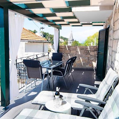 Apartman NONO Splitska Bagian luar foto