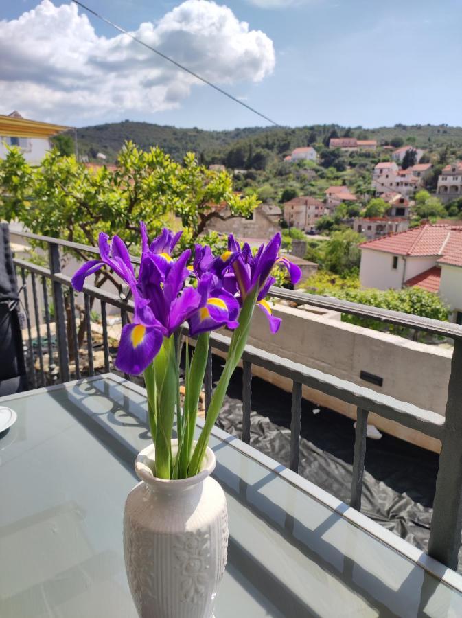 Apartman NONO Splitska Bagian luar foto