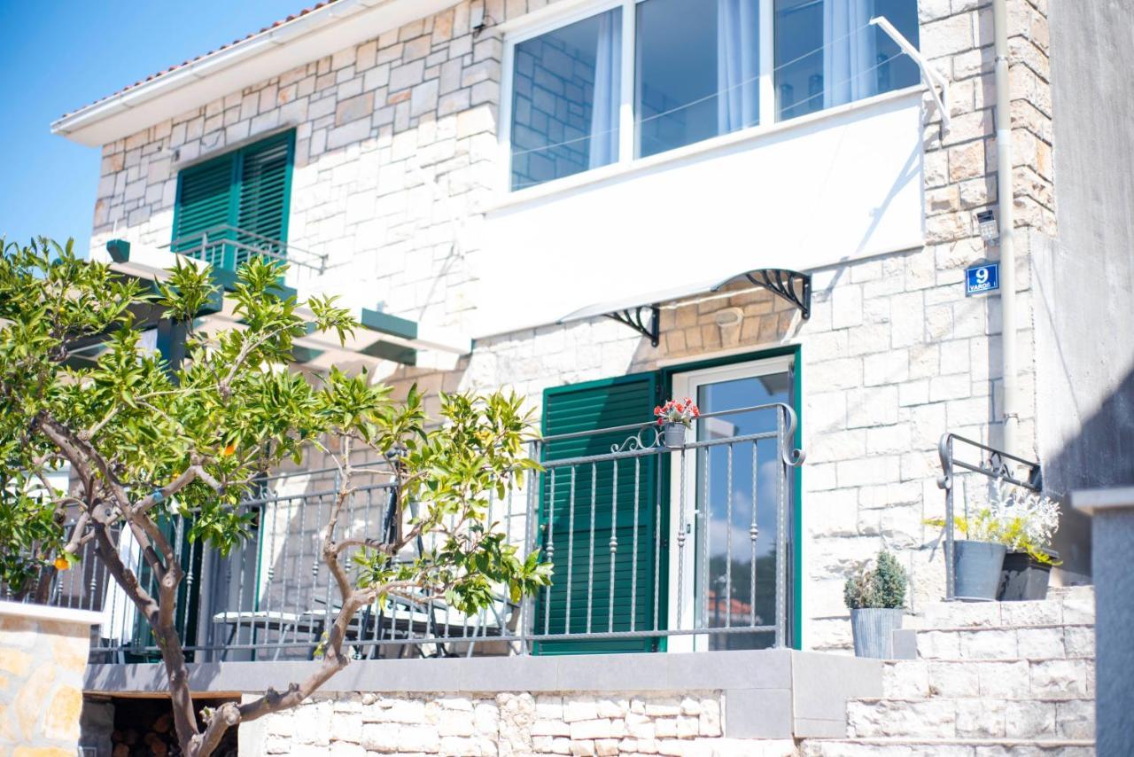 Apartman NONO Splitska Bagian luar foto