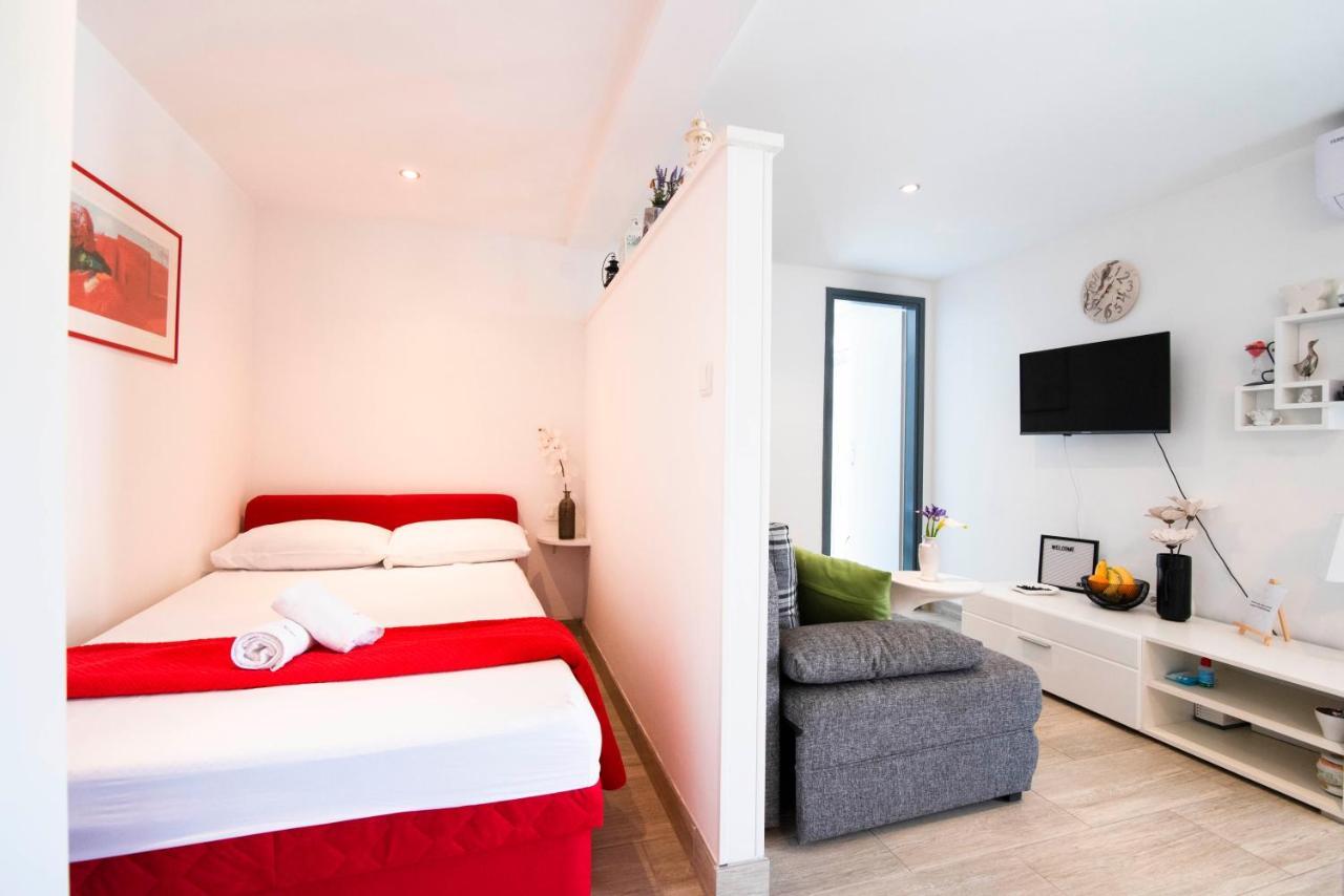 Apartman NONO Splitska Bagian luar foto