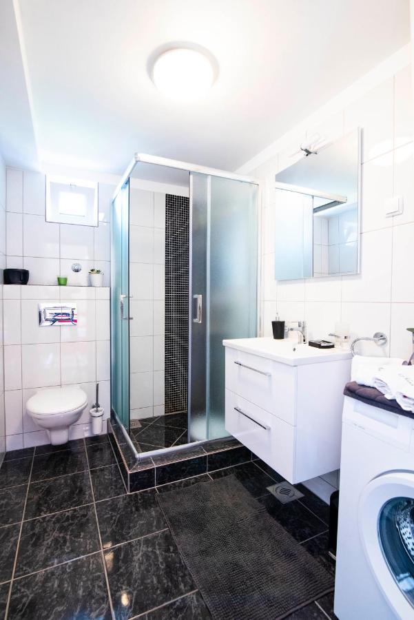 Apartman NONO Splitska Bagian luar foto