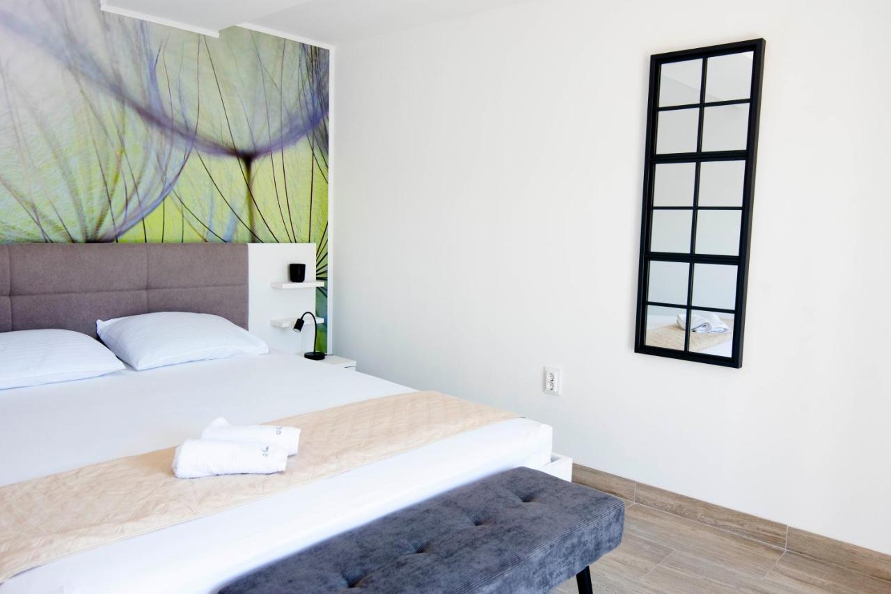 Apartman NONO Splitska Bagian luar foto